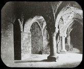 Reproduction d'une vue de la crypte du Mont Saint-Michel.