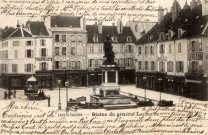 Lons-le-Saunier (Jura). Lons-le-Saunier-les-Bains. Statue du général Lecourbe.