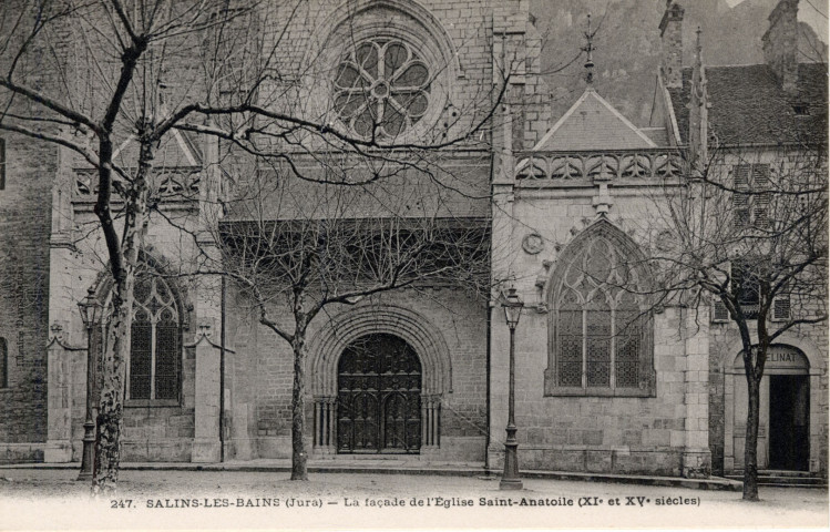 Salins-les-Bains (Jura). 247. La façade de l'église saint Anatoile (XIème et XVème siècles).