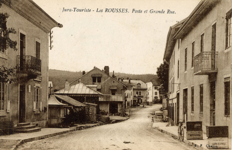 Les Rousses (Jura). La poste et la Grande Rue.