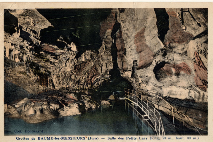 Baume-les-Messieurs (Jura). La grotte, la salle des petits lacs, longueur : 50m., hauteur : 80m. Collection Bonnivard.
