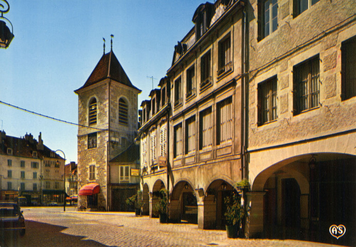 Lons-le-Saunier (Jura). 39 300 22. La Franche-Comté pittoresque. Lons-le-Saunier, les arcades et la tour de l'horloge, Dole, éditions de l'Est.