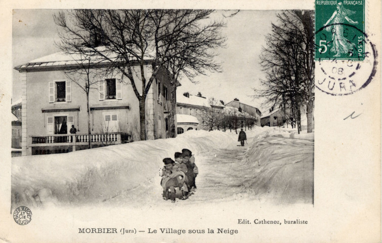 Morbier (Jura). Le village sous la neige. Cathenoz, buraliste.