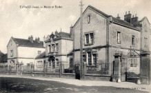Tavaux (Jura). la mairie et les écoles. Dole, Karrer.