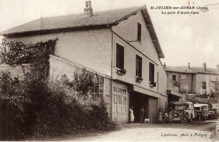 Saint-Julien-sur-Suran (Jura). La gare d'auto-cars. Poligny, Lapérouse.