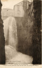 Les Planches-en-Montagne (Jura). 1004. La cascade de la Langouette. Le gouffre où se précipita, le 28 janvier 1871, un groupe de Ulhans. Bellegarde (Déposé), Michaux.