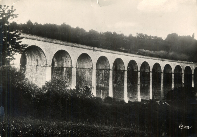 Montigny-lès-Arsures (Jura). Le viaduc de Montigny-lès-Arsures. Dole, E. Protet.