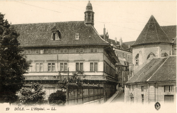 Dole (Jura). 19. L'hôpital. 44, rue Letellier. Paris, Levy Fils et Compagnie.