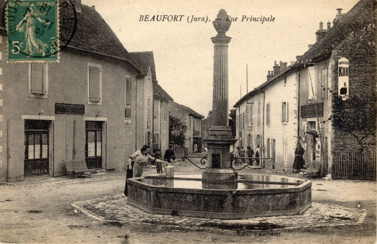 Beaufort (Jura). La rue principale. Vaucheret.