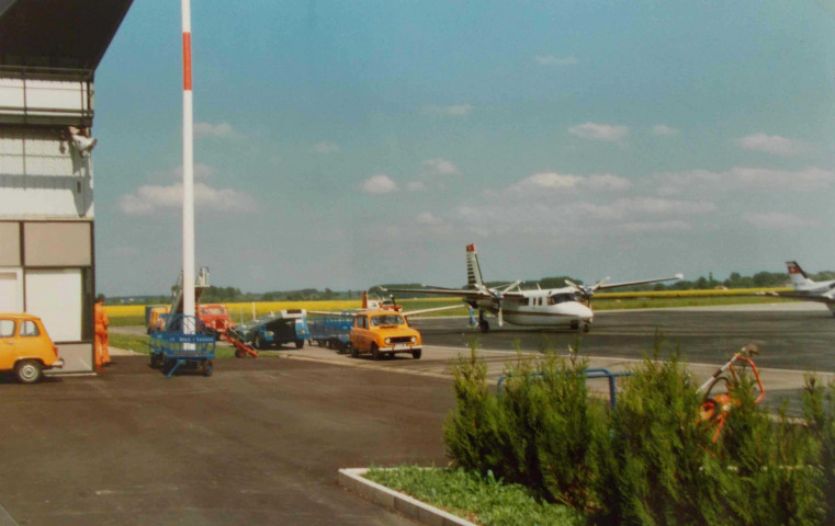 Plans de l'aérodrome de Dole-Tavaux puis de l'aérodrome régional