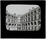 Reproduction d'une vue de la cour intérieure du château de Saint-Germain-en-Laye.