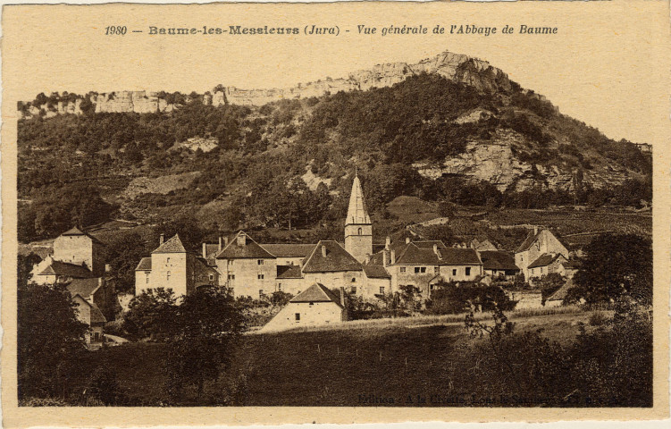 Baume-les-Messieurs (Jura). Vue générale de l'Abbaye de Baume. Unis-France.