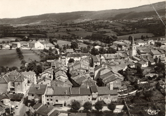 Arinthod (Jura). cc80-78A. Une vue aérienne du village. Mâcon, imprimeur Combier.