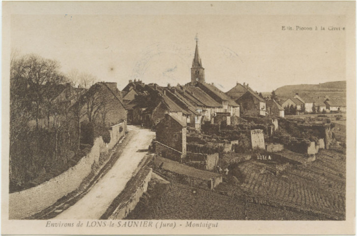 Montaigu (Jura). Vue du village.