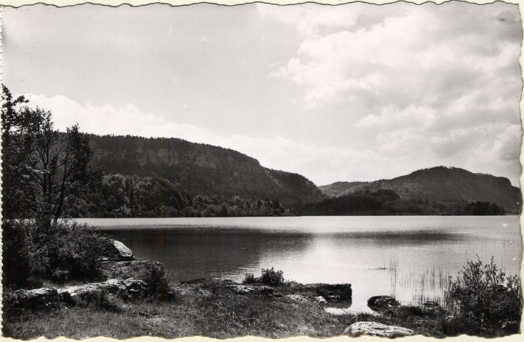 Le Lac de la Motte (Jura). Dole (Jura), E. Protet.