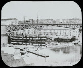 Reproduction d'une vue du pont tournant de Brest fermé.