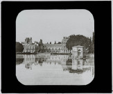 Reproduction d'une vue du château de Fontainebleau.