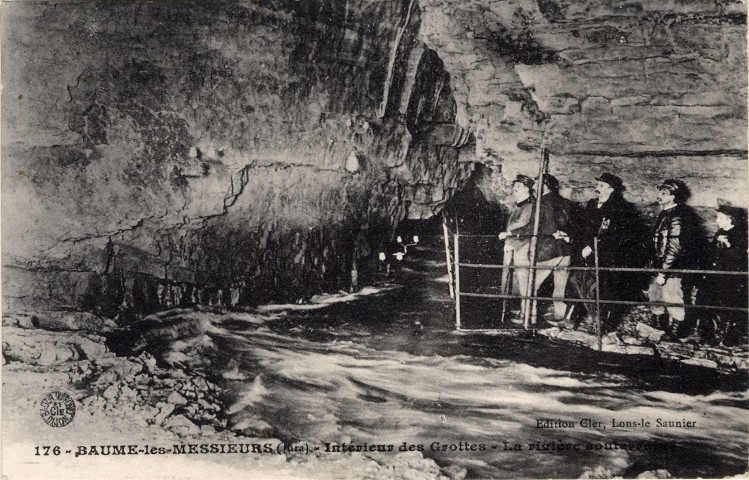 Baume-les-Messieurs (Jura). Intérieur des grottes. La rivière souterraine. Lons-le-Saunier, Cler.