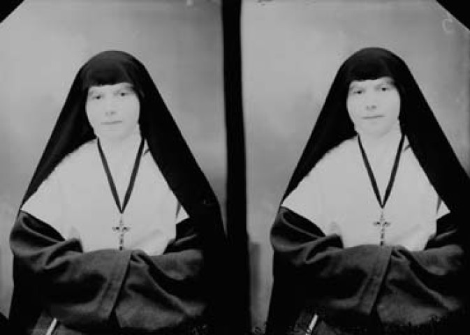 Identités. Religieuse de Censeau