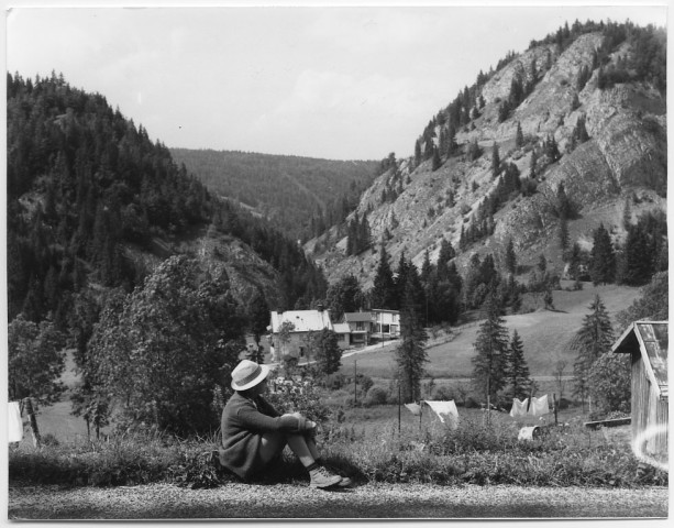 Vue prise au-dessus des rivières vers Morez sur la route de Prémanon.