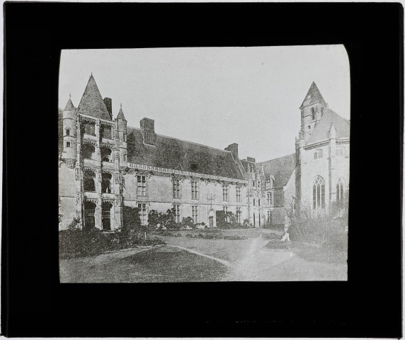 Reproduction d'une vue du château de Châteaudun.