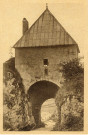 Sirod (Jura). La porte de château Villain. Chalon-sur-Saône, imprimerie Bourgeois.