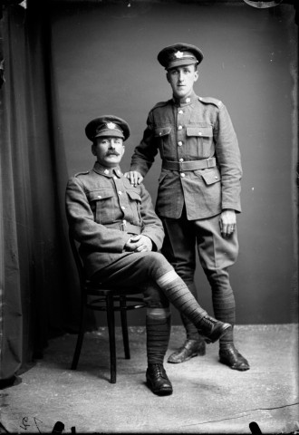 Deux militaires canadiens