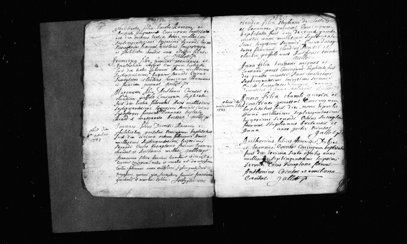 Série communale : baptêmes 1er décembre 1731 - 2 janvier 1735, mariages 20 novembre 1731 - 10 juillet 1736.