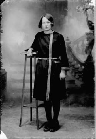 Femme Joseph Ferreux. Charbonny