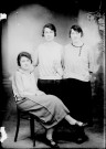 Trois jeunes filles R. Bief-du-Fourg