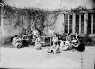 Ecole de jeunes filles à Dijon, Mlle Gaullet. Cours de travaux manuels