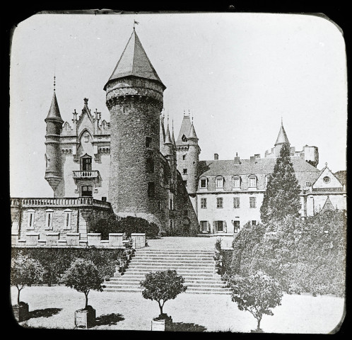 Reproduction d'une vue du château de Busset.