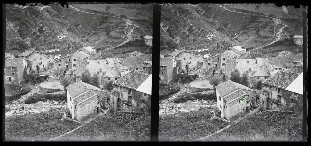 Vue sur Prats-de-Mollo depuis les hauteurs.