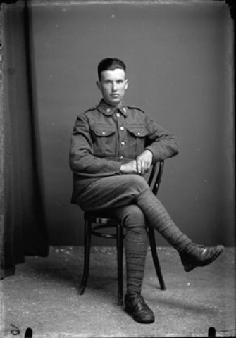 Un militaire canadien