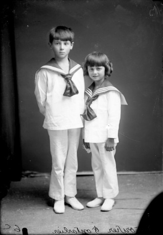 Deux enfants Cordier. Pontarlier