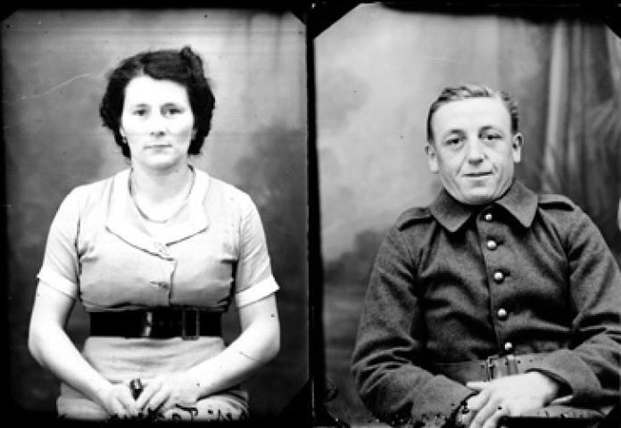 Identités. Mainet, facteur / Mainet. Essavilly