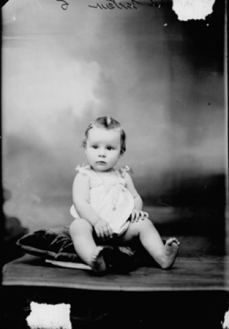 Enfant Germain, fils du facteur