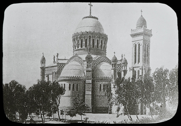 Reproduction d'une vue de la basilique Notre-Dame d'Afrique à Alger.