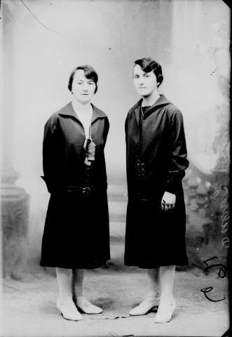 Deux femmes Dubiez. Cuvier