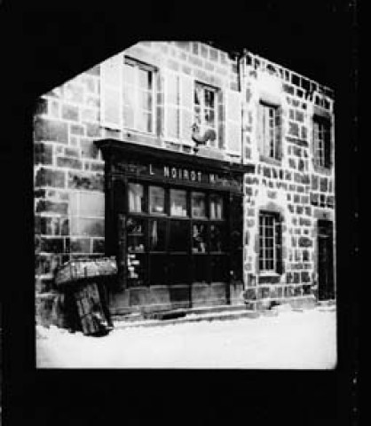 Un magasin (L. Noirot)