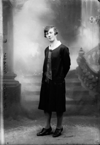 Une femme Chapeau. Mièges