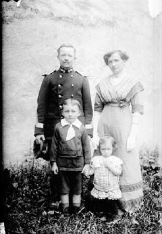 Famille Monnier. Chaux-Neuve