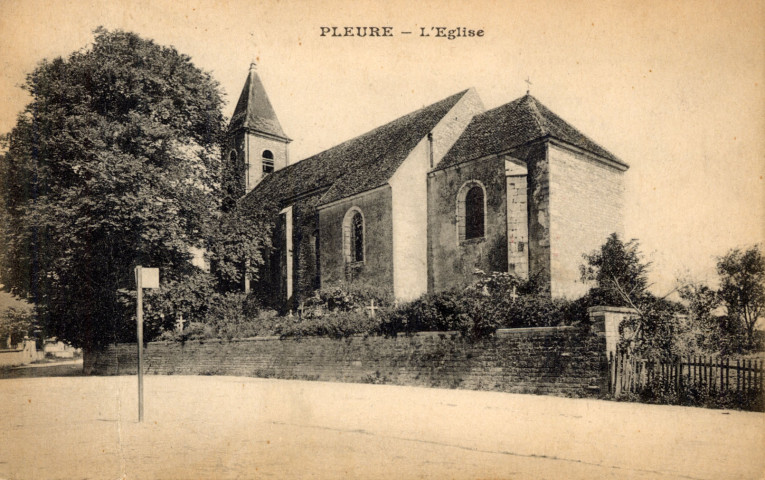Pleure (Jura). L'église.
