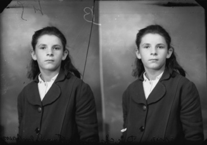 Identités. Mademoiselle Decharme. Froidefontaine