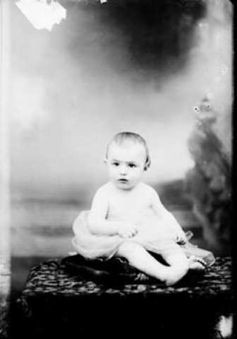 Enfant Bourni Fromager. Arsure