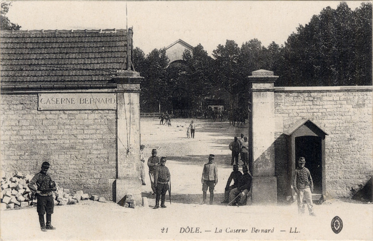 Dole (Jura). La caserne Bernard. Dole, la caserne Bernard. Paris, Levy Fils.