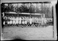 Reproduction. Deux équipes de football