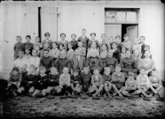 Colonie l'Espérance Lédonnienne à Clairvaux. Groupe d'enfants