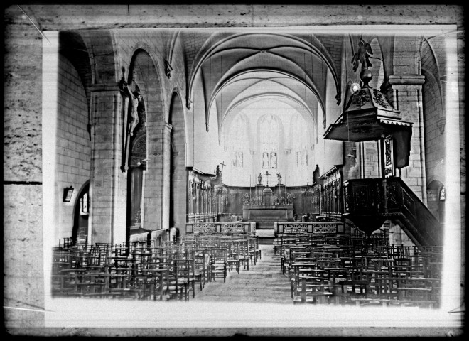 Eglise, les Cordeliers (intérieur). Lons-le-Saunier