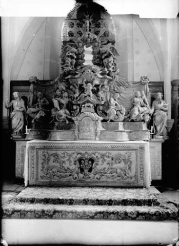 Retable. Intérieur de l'église de Fraroz